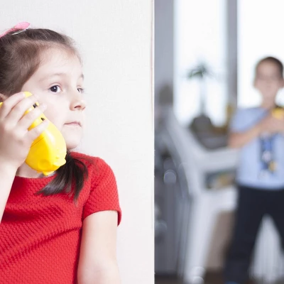 Hey! Play! Kids Indoor Outdoor Battery Operated Walkie Talkie Set 4 Hey! Play! Kids Indoor Outdoor Battery Operated Walkie Talkie Set - Image 2