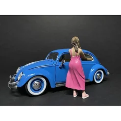 "Partygoers" Figurine II For 1/18 Scale Models By American Diorama