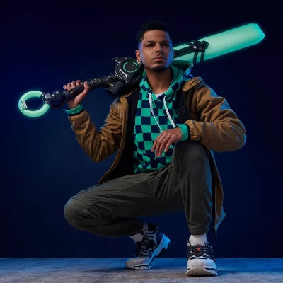 League Of Legends Premium Life-size Ekko's Bat 12 League Of Legends Premium Life-size Ekko's Bat - Image 10