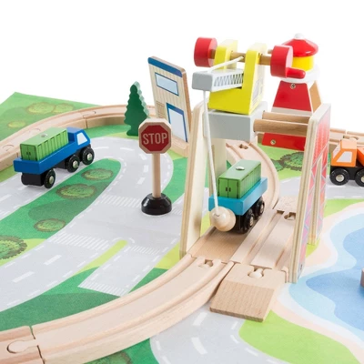 Hey! Play! Kids Deluxe Wooden Train Set With Play Mat 4 Hey! Play! Kids Deluxe Wooden Train Set With Play Mat - Image 2