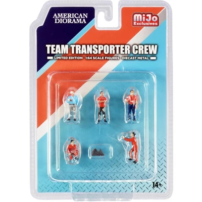 "Team Transporter Crew" Diecast Set Of 6 Pieces (5 Figurines And 2 Warning Triangles) For 1/64 Scale Models By American Diorama 3 "Team Transporter Crew" Diecast Set Of 6 Pieces (5 Figurines And 2 Warning Triangles) For 1/64 Scale Models By American Diorama - Image 2