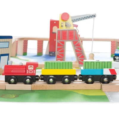 Hey! Play! Kids Deluxe Wooden Train Set With Play Mat 6 Hey! Play! Kids Deluxe Wooden Train Set With Play Mat - Image 4
